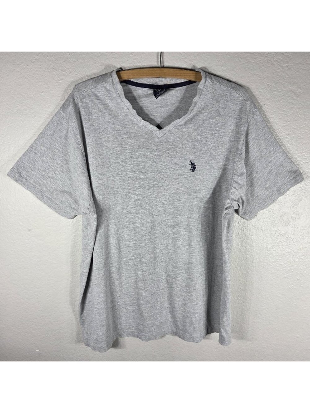 U.S. Polo Assn. Men's Grey V-Neck T-Shirt Size L Short Sleeves Cotton Blend
